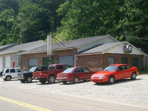 George's Elk River Tavern